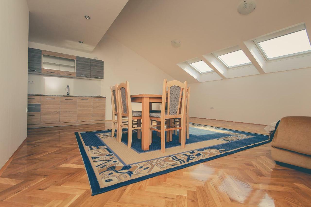 Apartmani Pranjic Каштела Екстер'єр фото