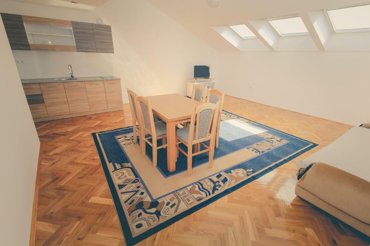 Apartmani Pranjic Каштела Екстер'єр фото
